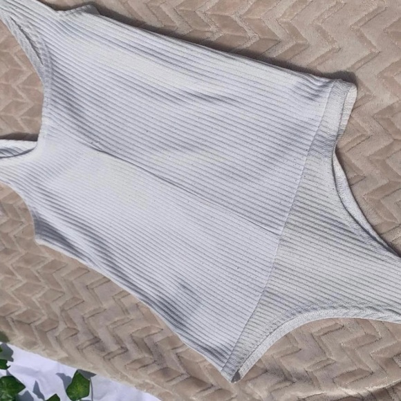 Ribbed White Body Suit - Picture 4 of 4